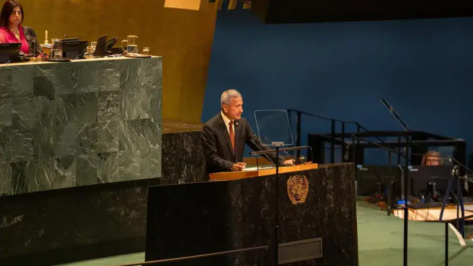 Singapore Urges UN-Led Global Framework for AI Safety